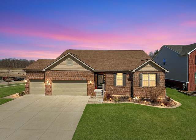 Property at 24435 Kabarda Dr, Macomb, MI 48042, 3 beds, 2.5 baths