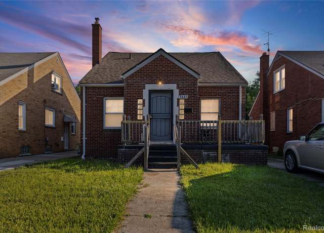 Property at 7437 E Robinwood St, Detroit, MI 48234, 3 beds, 1 bath