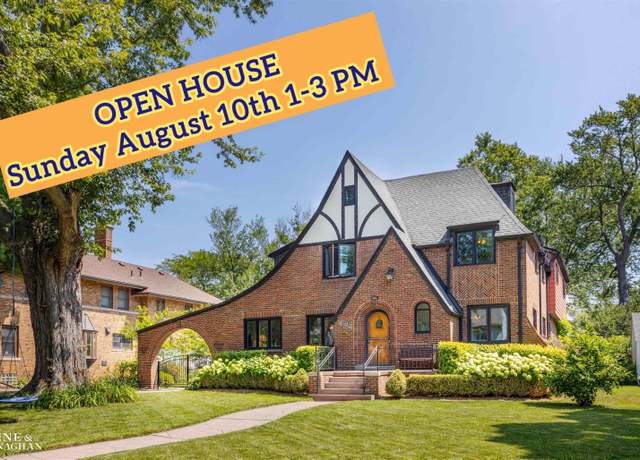 Property at 624 Lakepointe St, Grosse Pointe Park, MI 48230, 4 beds, 3 baths