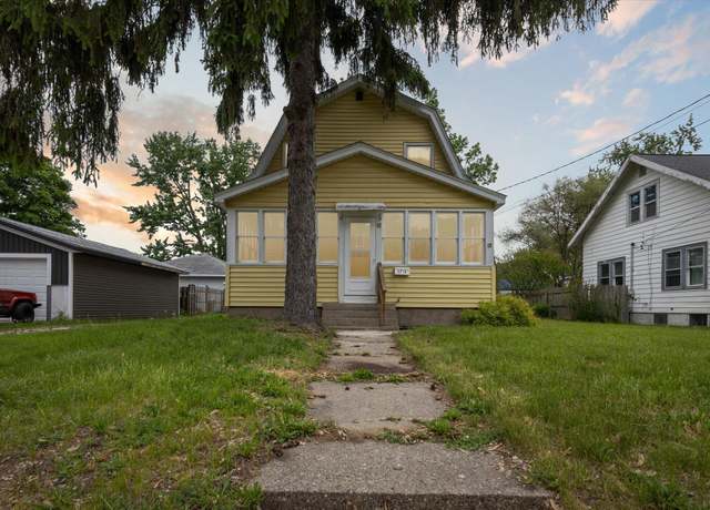 Property at 2218 Dalton Ave SW, Wyoming, MI 49519, 3 beds, 1.5 baths