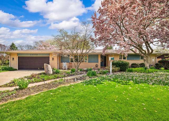 Property at 2655 Tanbark Trl, St Joseph, MI 49085, 3 beds, 3 baths