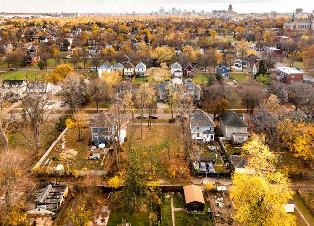 Property at 261 Woodland St, Detroit, MI 48202, 1 bath