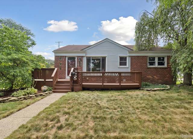 Property at 31021 Hathaway St, Livonia, MI 48150, 3 beds, 2 baths