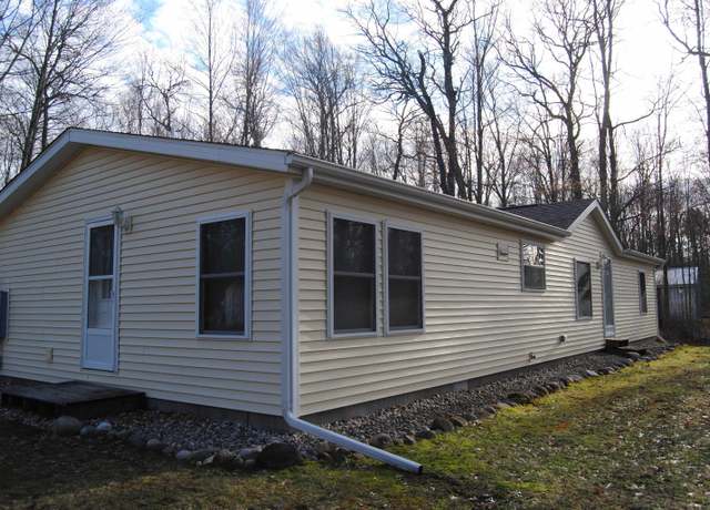 Property at 5083 North Trl, Lewiston, MI 49756, 3 beds, 2 baths