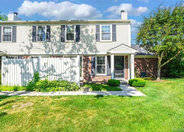 Property at 7613 Woodview Dr #46, Waterford, MI 48327, 2 beds, 1.5 baths