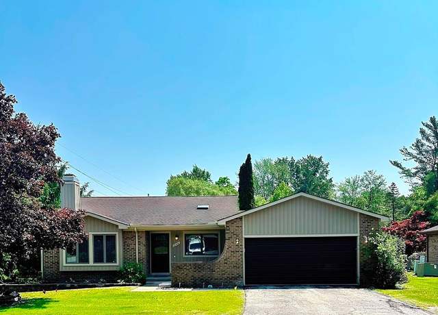 Property at 31441 Orchard Brook Ct, Farmington Hills, MI 48336, 3 beds, 2.5 baths