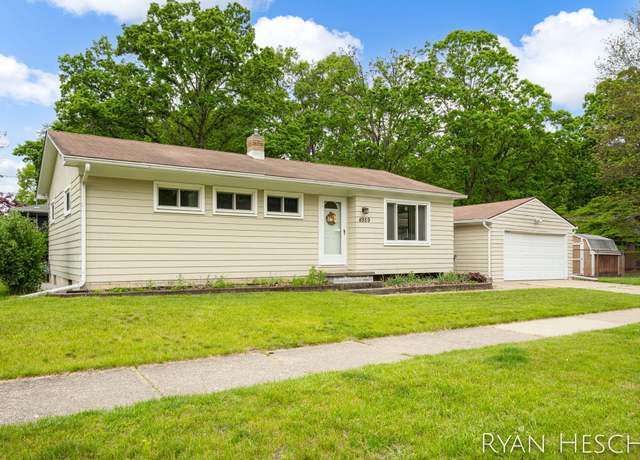 Property at 4959 Havana Ave SW, Wyoming, MI 49509, 3 beds, 2 baths