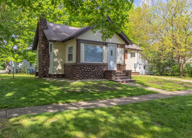 Property at 116 S Adams St, Lawton, MI 49065, 2 beds, 1 bath
