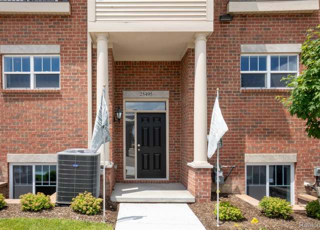 Property at 25495 Grandview Ln #25, Novi, MI 48375, 3 beds, 3.5 baths