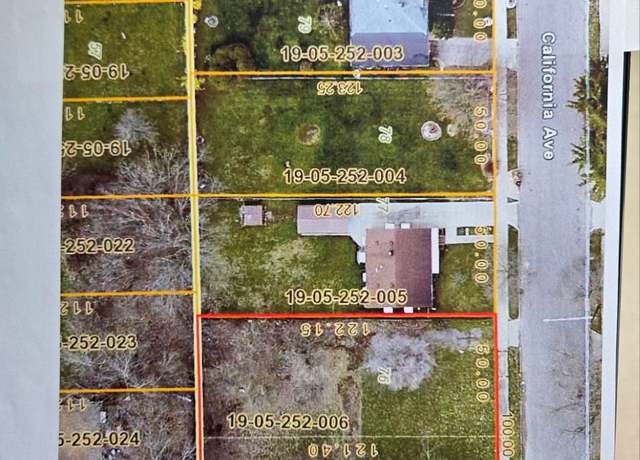 Property at 587 California Ave, Pontiac, MI 48341