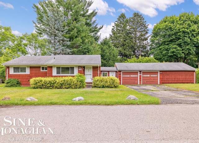 Property at 3512 Wilkie St, Waterford, MI 48329, 3 beds, 1.5 baths