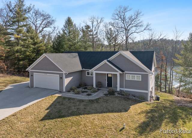 Property at 5179 E Manitou Way, Newaygo, MI 49337, 4 beds, 3 baths