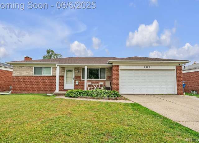Property at 2528 Geoffry Dr, Warren, MI 48092, 3 beds, 1.5 baths