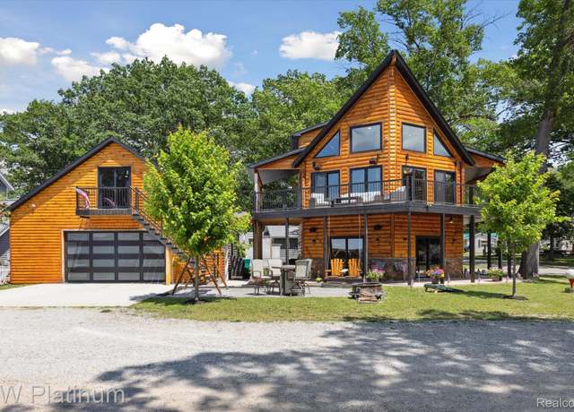 Property at 310 Houghton View Dr, Prudenville, MI 48651, 4 beds, 3 baths