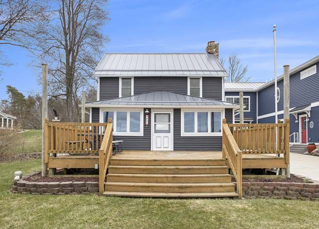 Property at 144 E Hickory Rd, Battle Creek, MI 49017, 3 beds, 1.5 baths