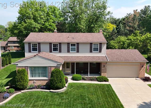 Property at 22160 Cumberland Dr, Northville, MI 48167, 4 beds, 2.5 baths