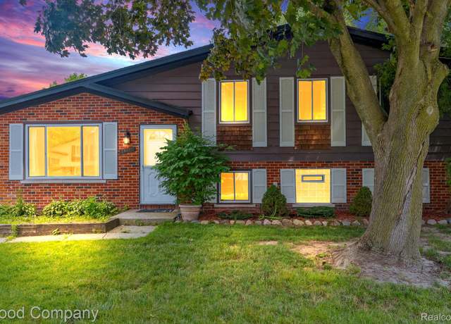 Property at 28779 Mercury Ln, Chesterfield Township, MI 48047, 4 beds, 1.5 baths