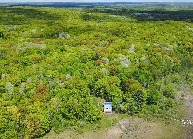 Property at 6420 6 Mile Rd, Hesperia, MI 49421, 2 beds, 3 baths
