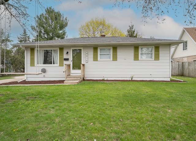 Property at 4015 Omaha St SW, Grandville, MI 49418, 3 beds, 1 bath