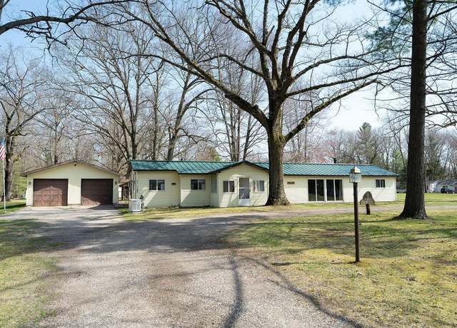 Property at 3222 E Houghton Lake Dr, Houghton Lake, MI 48629, 3 beds, 1.5 baths
