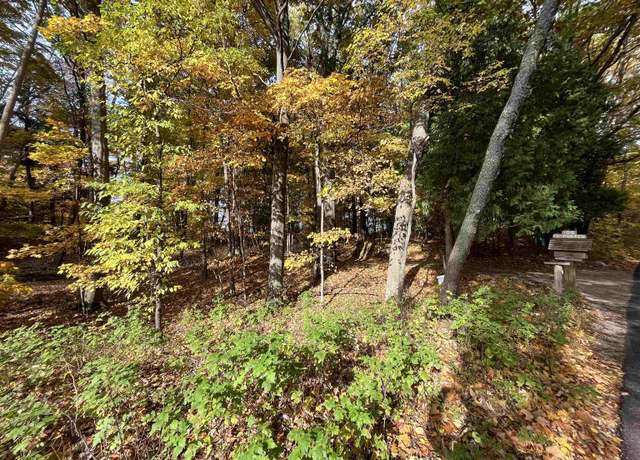 Property at 7 Beach Rd, Frankfort, MI 49635