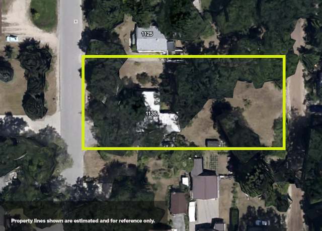 Property at 1135 Clinch St, Traverse City, MI 49686, 3 beds, 1 bath