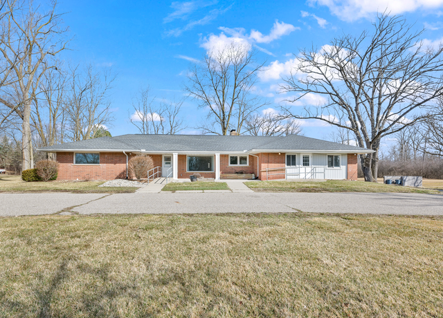 Property at 650 Grace Ave, Rochester Hills, MI 48307, 5 beds, 2 baths