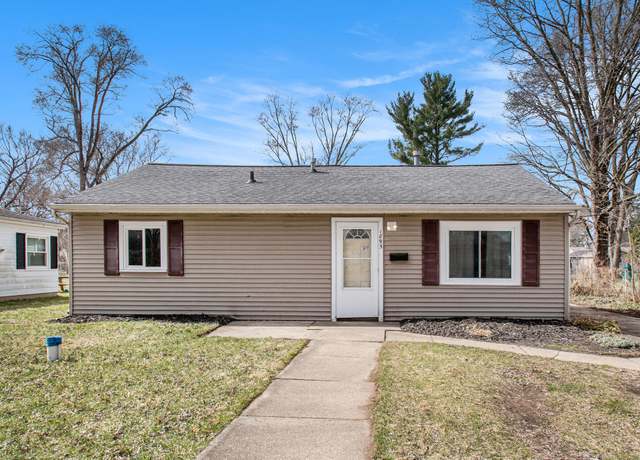 Property at 1895 Baldwin Dr, Niles, MI 49120, 3 beds, 2 baths