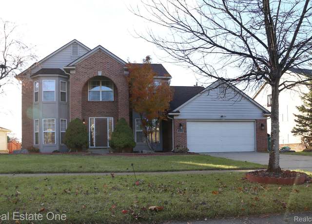 Property at 2000 Twin Sun Cir, Walled Lake, MI 48390, 4 beds, 2.5 baths