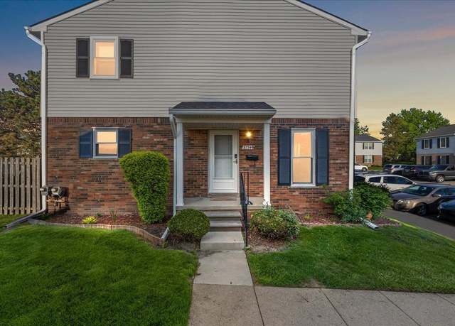Property at 37349 Charter Oaks Blvd, Clinton Township, MI 48036, 2 beds, 2.5 baths