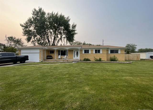 Property at 2095 Garry Dr, Troy, MI 48083, 3 beds, 1.5 baths