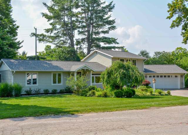 Property at 623 Edmar Dr, Peninsula Township, MI 49686, 4 beds, 2.5 baths