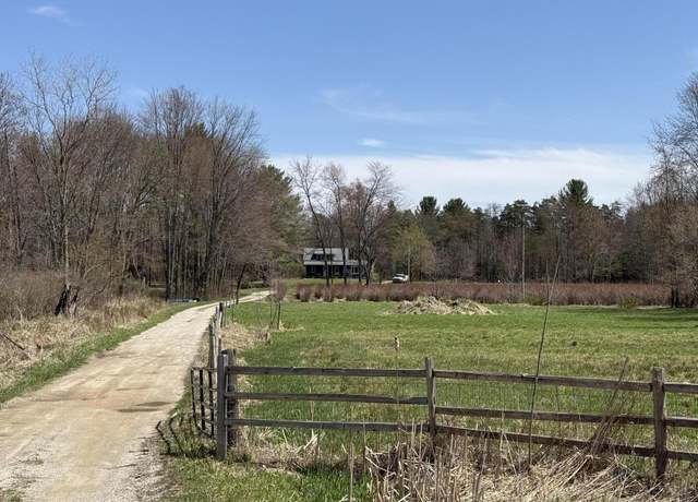 Property at 1723 54th St, Grand Junction, MI 49056, 3 beds, 1 bath