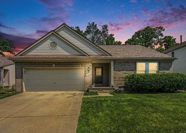 Property at 7043 Oakridge Dr, Ypsilanti, MI 48197, 4 beds, 3 baths