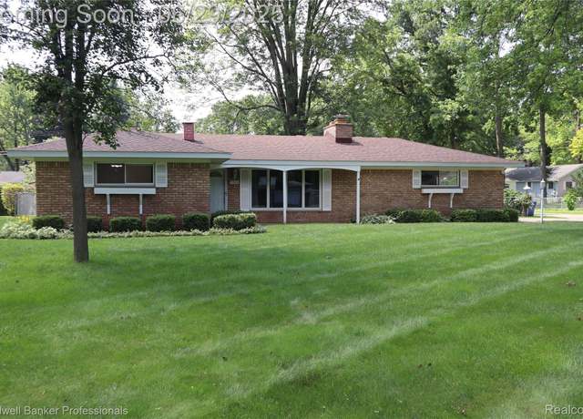 Property at 3489 Overton St, Waterford, MI 48328, 3 beds, 2 baths
