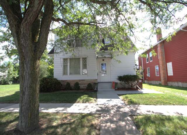 Property at 321 Cass St, Monroe, MI 48161, 3 beds, 2.5 baths