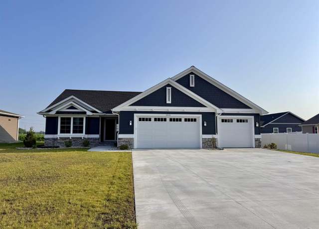 Property at 2521 Amelith Rd, Bay City, MI 48706, 3 beds, 3.5 baths