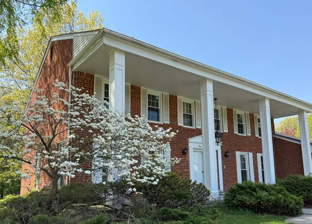 Property at 4351 Yorktown Dr, West Bloomfield, MI 48323, 4 beds, 3 baths