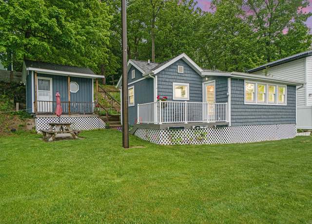 Property at 2655 W Selkirk Lake Dr, Shelbyville, MI 49344, 2 beds, 1 bath