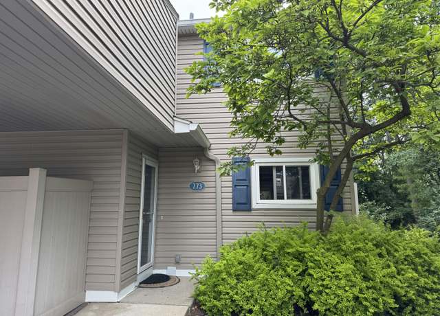 Property at 773 Kirts Blvd, Troy, MI 48084, 2 beds, 2 baths
