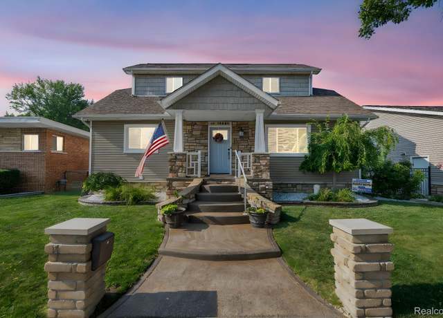 Property at 41 Gibbs St, Mt Clemens, MI 48043, 5 beds, 3 baths