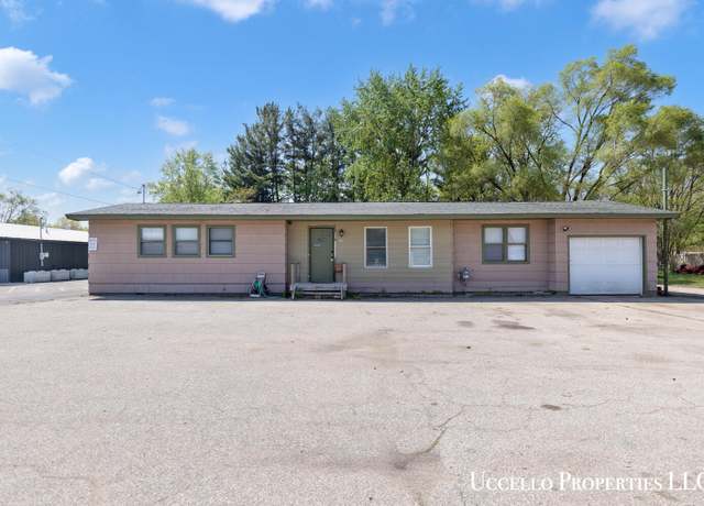 Property at 4505 E Apple Ave, Muskegon, MI 49442, 3 beds, 1 bath