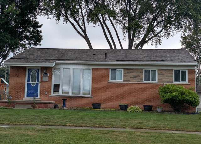 Property at 31375 W Wind Dr, Fraser, MI 48026, 3 beds, 2.5 baths