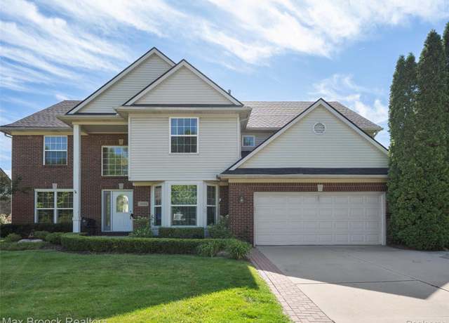 Property at 39104 Devonshire Ct, Harrison Township, MI 48045, 4 beds, 2.5 baths