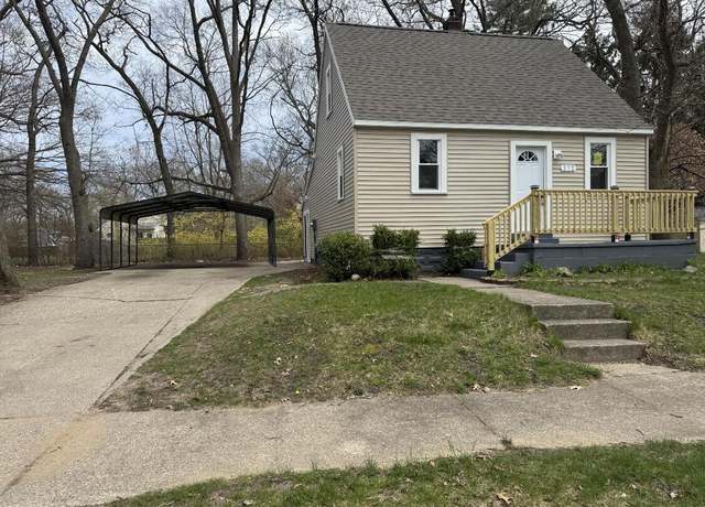 Property at 372 Creston St, Muskegon, MI 49442, 4 beds, 2 baths