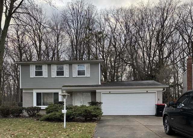 Property at 23705 Rockingham St, Southfield, MI 48033, 3 beds, 2.5 baths