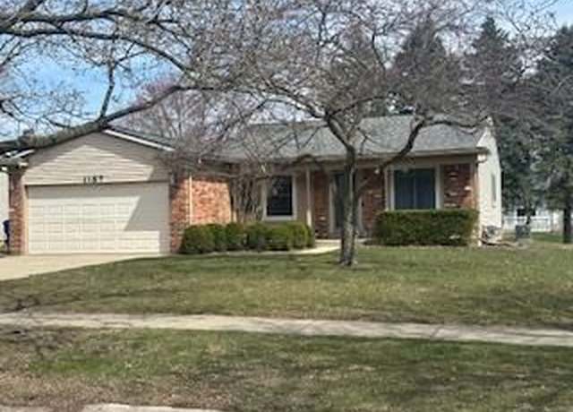 Property at 1157 N Meadowcrest Dr, Waterford, MI 48327, 3 beds, 2 baths
