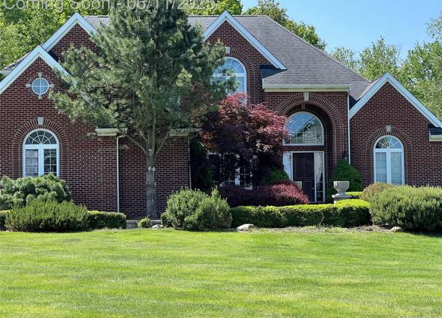 Property at 371 Baintree Blvd, Brighton, MI 48114, 4 beds, 2.5 baths