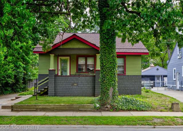 Property at 925 W Hazelhurst St, Ferndale, MI 48220, 2 beds, 1 bath