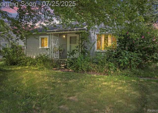Property at 29622 W Huron River Dr, Flat Rock, MI 48134, 2 beds, 1 bath